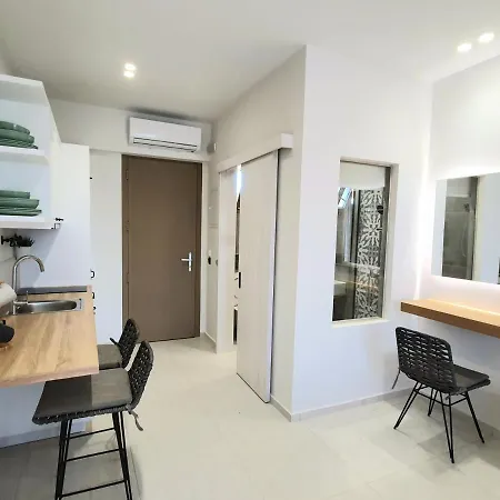 St.thomas Luxury Pefki