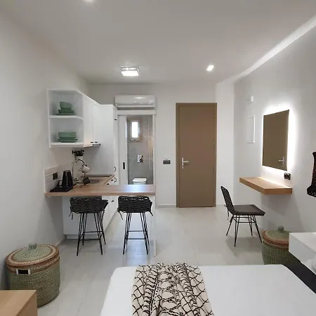 St.thomas Luxury Pefki