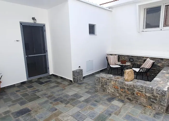 St.thomas Luxury Pefki