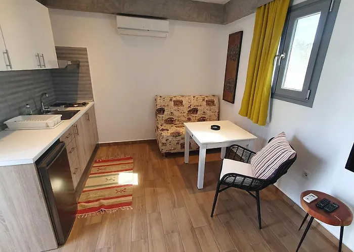 St.thomas Luxury * Pefki