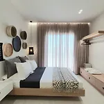 St.thomas Luxury Apartment *